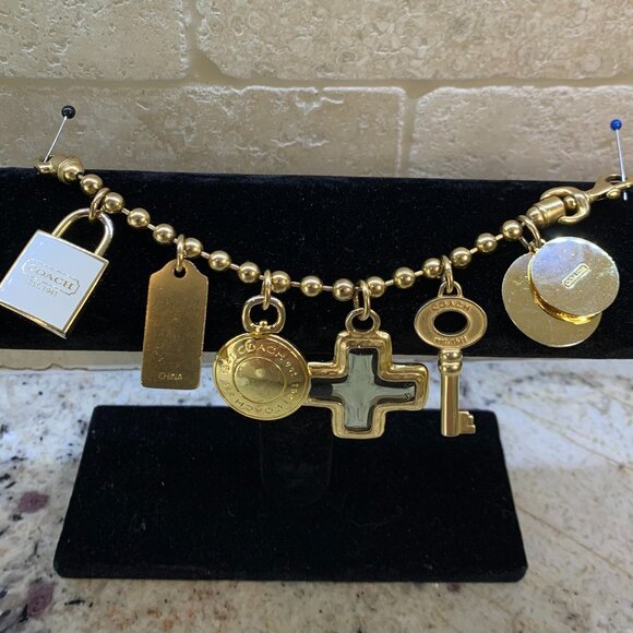 Coach Charm Bracelet Chunky VTG Gold Tone 7 1/2" - Picture 7 of 13